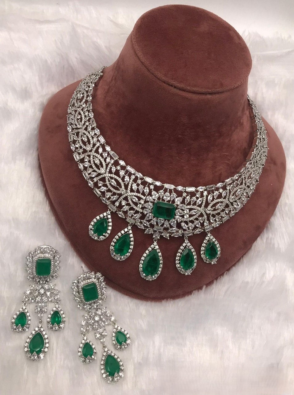 Royal Hasli Kundan Necklace