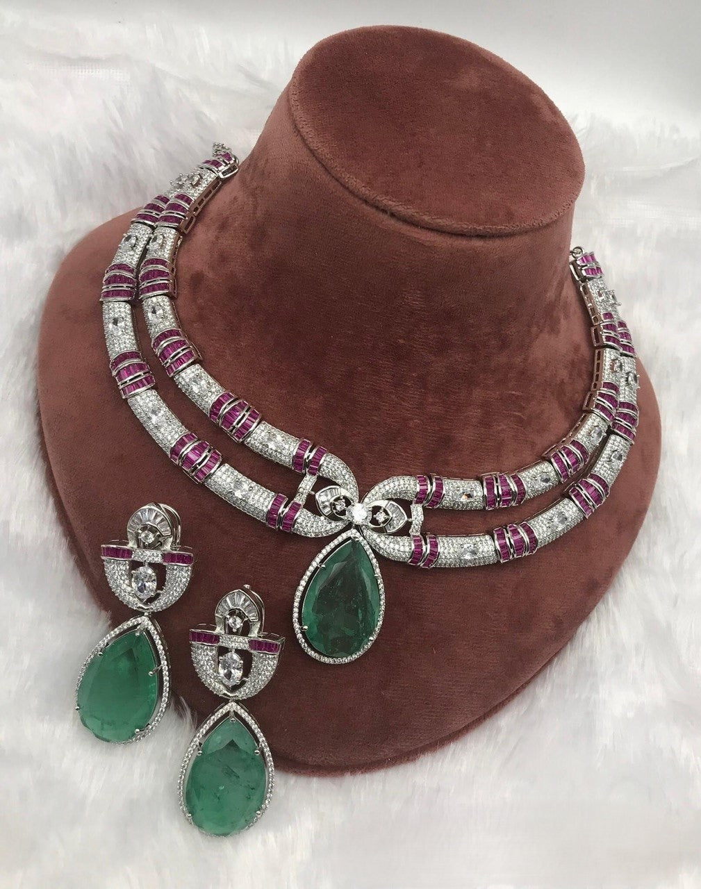 Veena Moissanite Choker Necklace