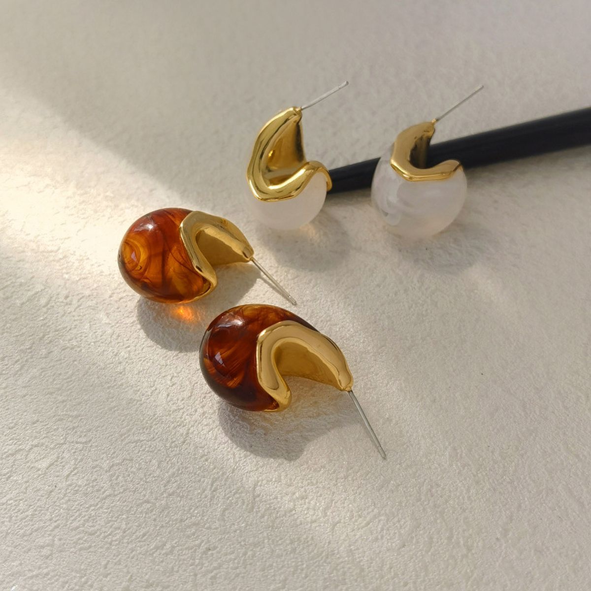 Tear Drop Paisley White 18K Gold Anti Tarnish Stud Hoop Earring Bulk