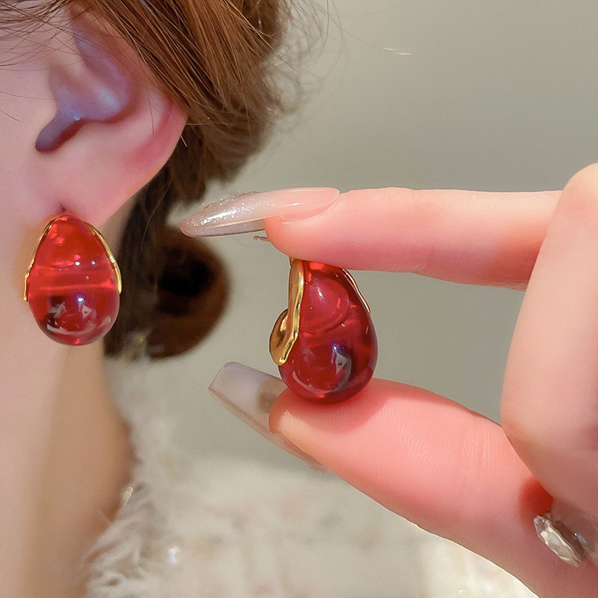 Tear Drop Paisley White 18K Gold Anti Tarnish Stud Hoop Earring Bulk