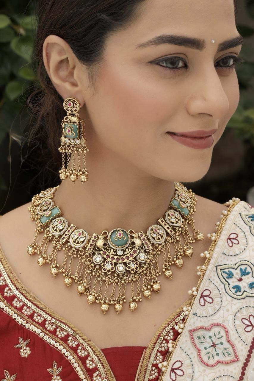 Priya Traditional Victorian Necklace