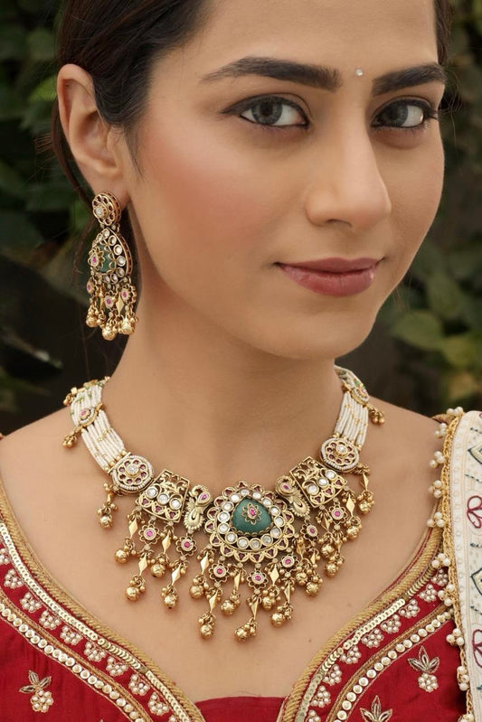 Amara Emerald Elegance Necklace