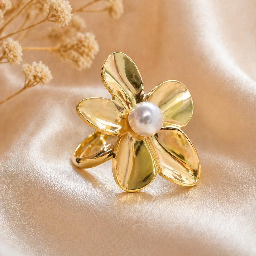 Gold Hammered Wave Statement Ring | Modern Minimalist Jewellery for Parties & Gifting