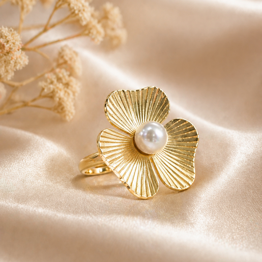 Gold Ribbed Clover Pearl Statement Ring | 18K Gold Plated Floral Bloom Jewellery