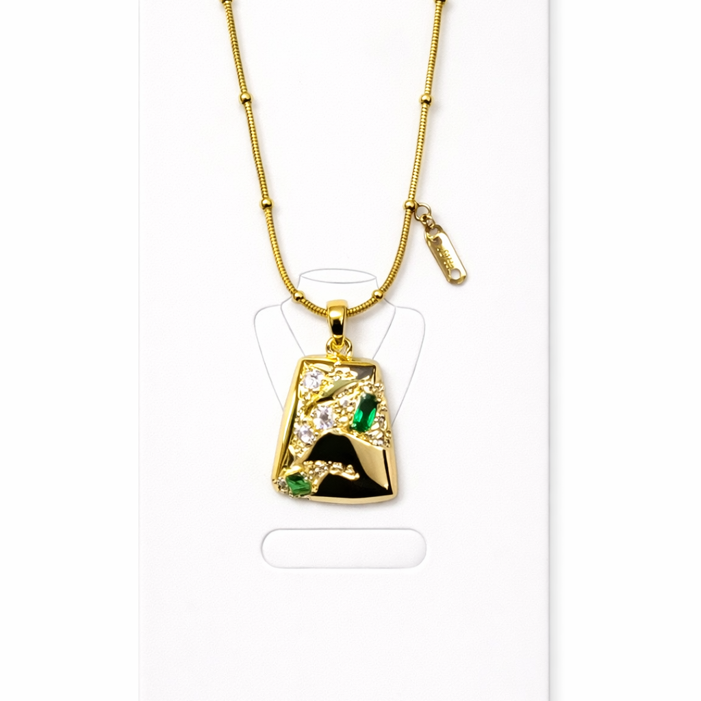 Luxury Gold Crystal Pendant Necklace for Women (Elegant Statement Design)