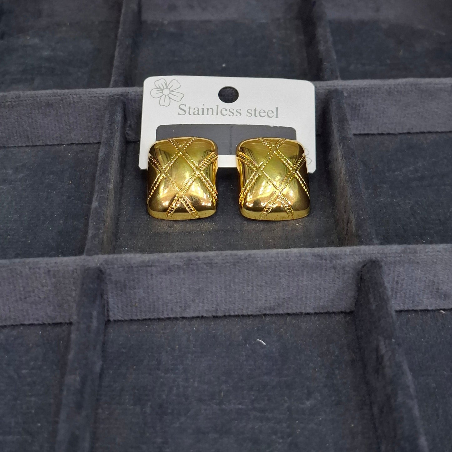 Luxury Gold Textured Stainless Steel Stud Earrings for Women