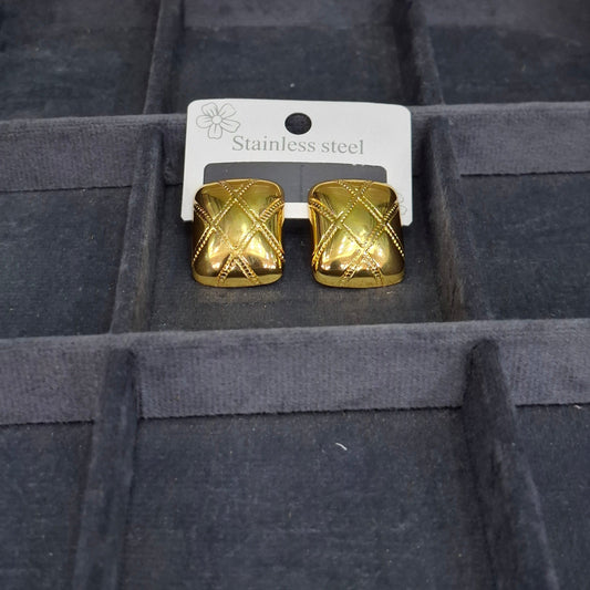 Luxury Gold Textured Stainless Steel Stud Earrings for Women